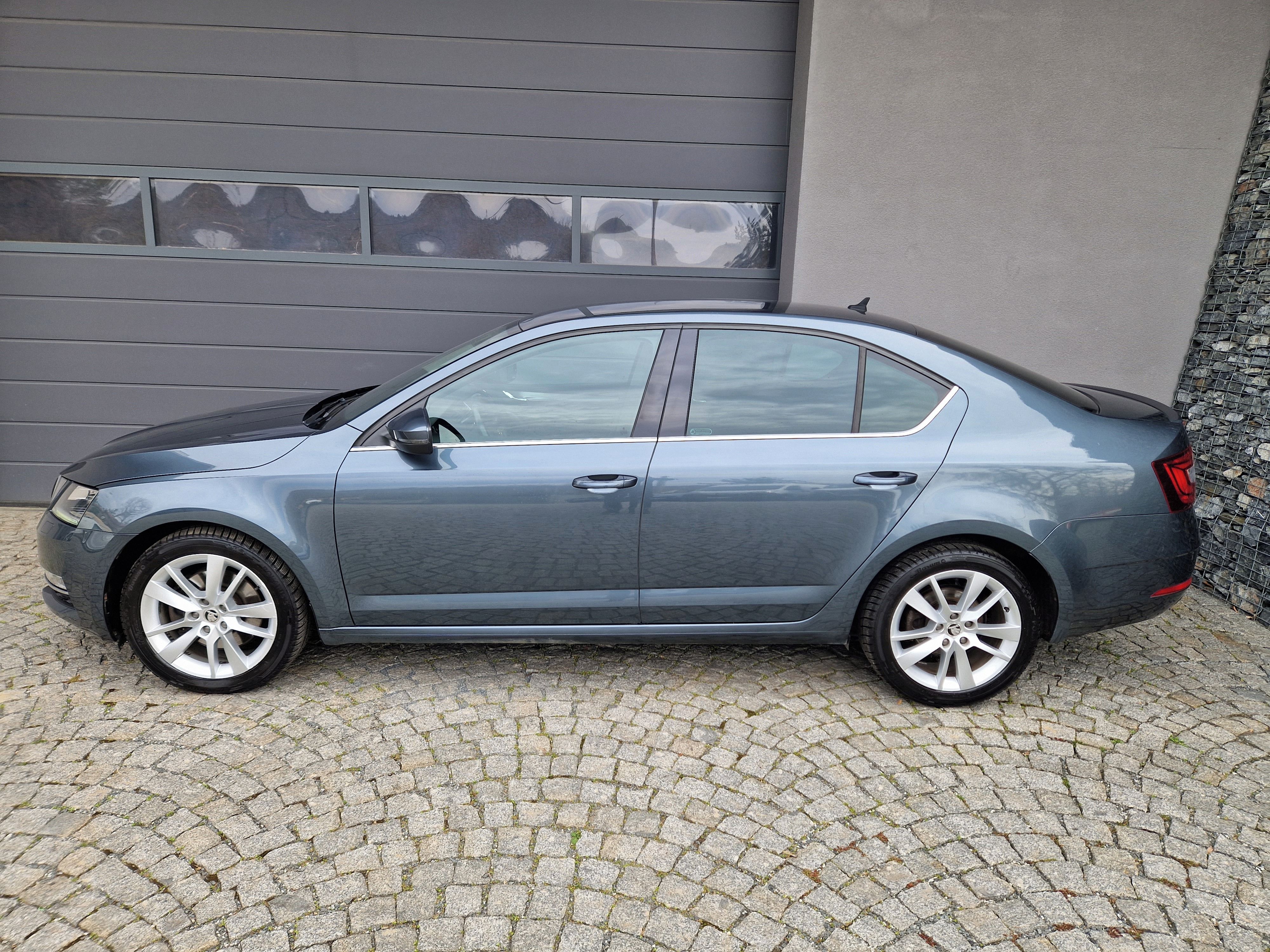 Škoda Octavia, 2,0TDI,135 KW, DSG, 4x4, Style - fotka 2