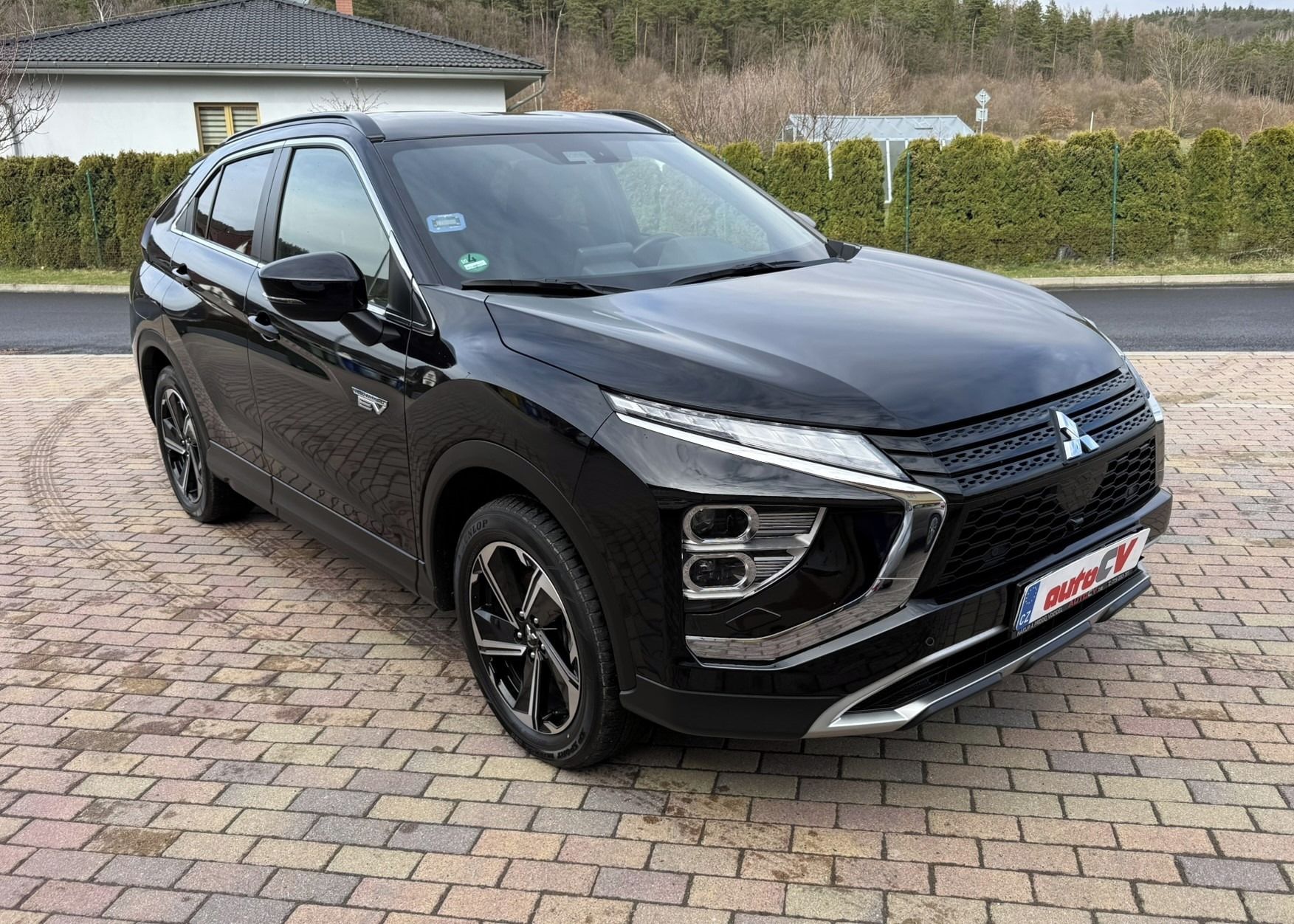 Mitsubishi Eclipse Cross, 2.4 PHEV 138kW 4x4 ZÁRUKA - fotka 5