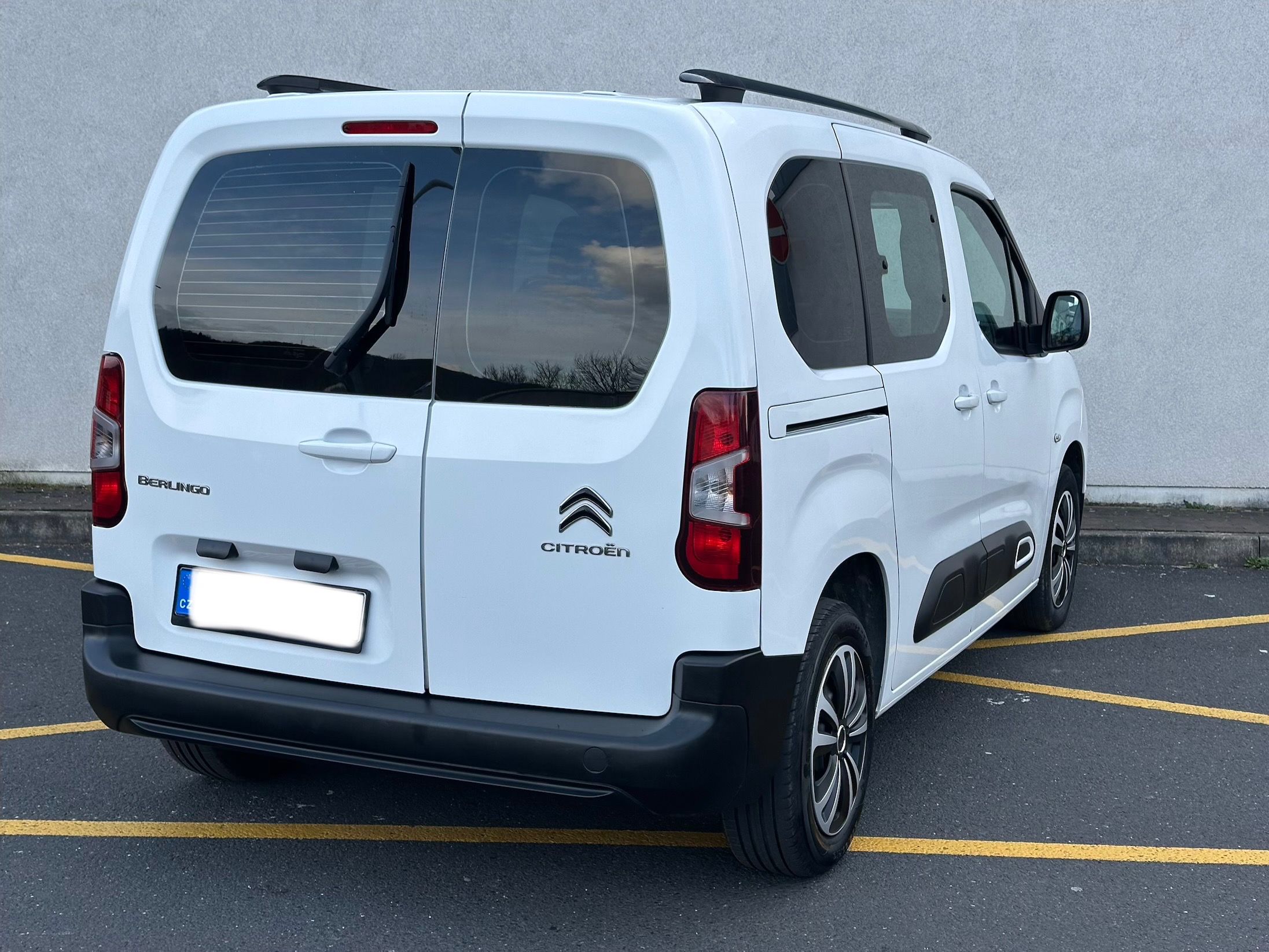 Citroën Berlingo, 1,5hdi,lineasist,1.majČr,DPH - fotka 6