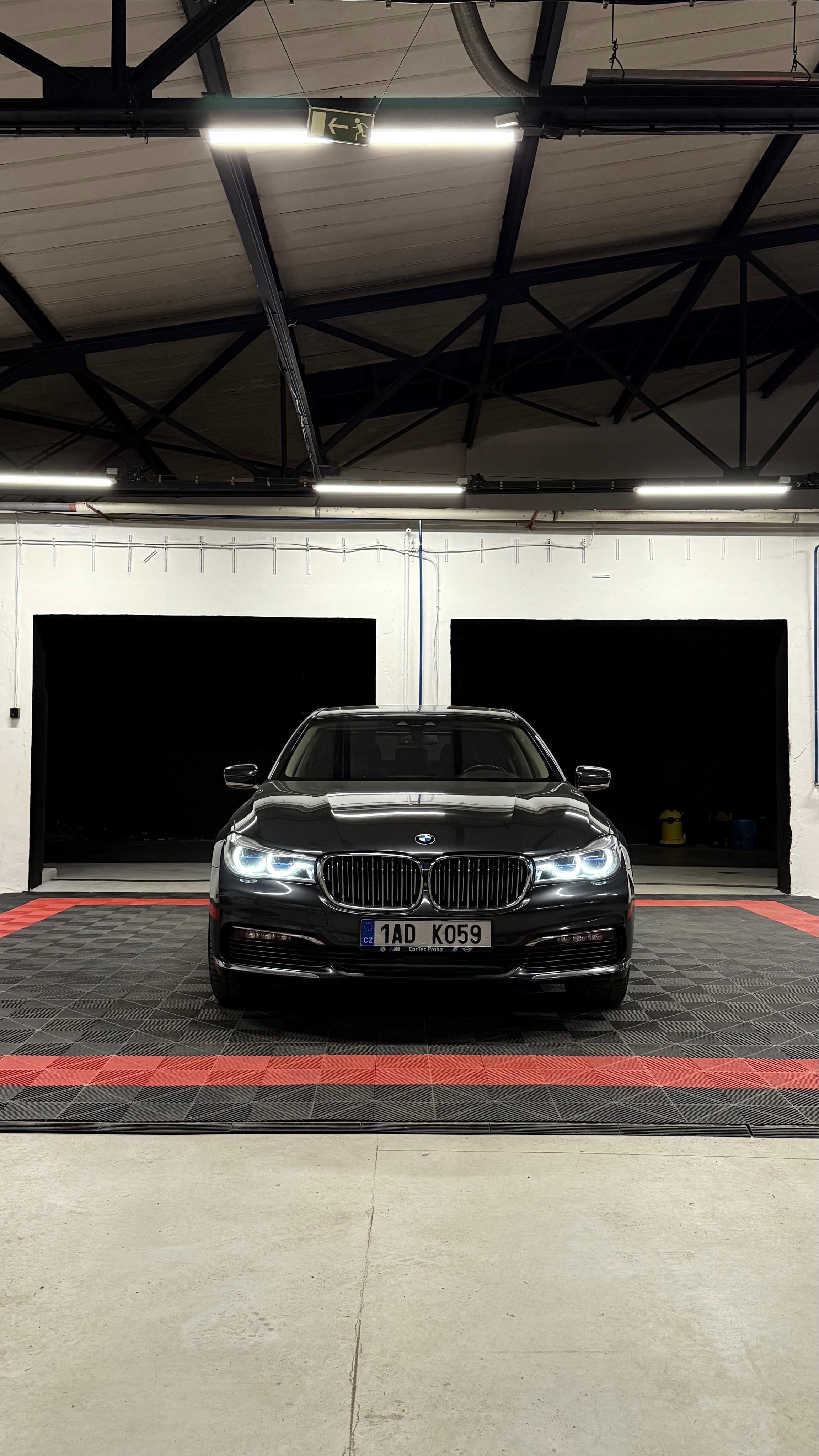 BMW Řada 7, plná výbava, masáž,Laser - fotka 3