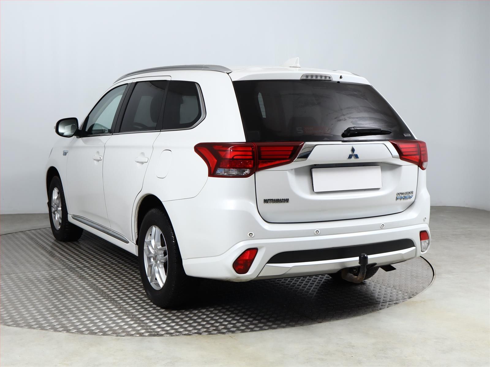 Mitsubishi Outlander, 2.0 PHEV, 4X4, Automat, ČR - fotka 4
