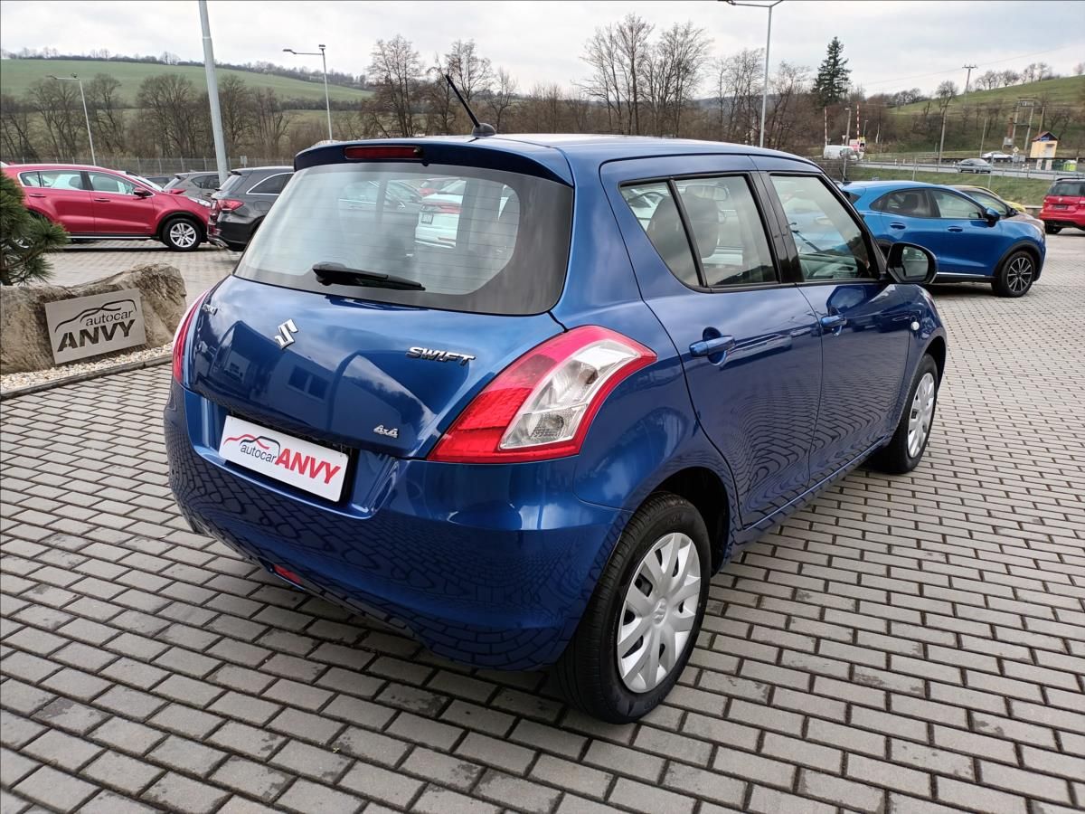 Suzuki Swift, 1,2 i,4x4,VÝHŘEV,SERVIS,KOLA, - fotka 5