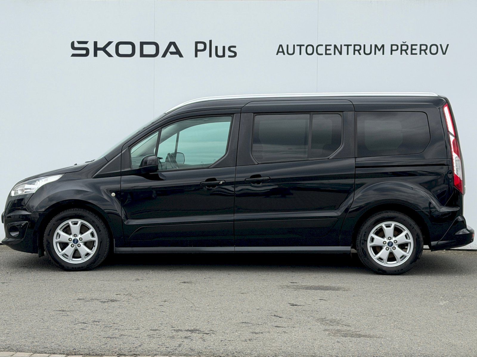 Ford Tourneo Connect, 1.5 TDCi 88kW Titanium 7 míst - fotka 3