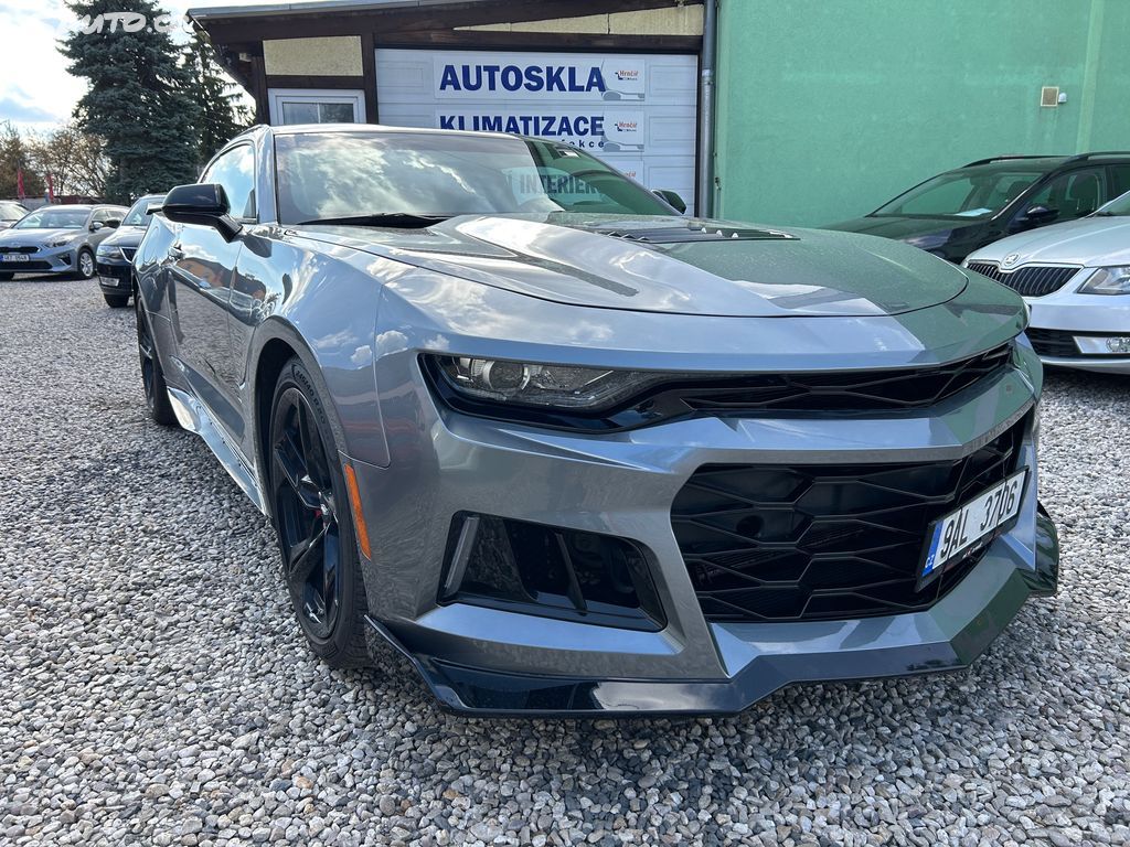 Chevrolet Camaro, 6.2 V8 - fotka 3