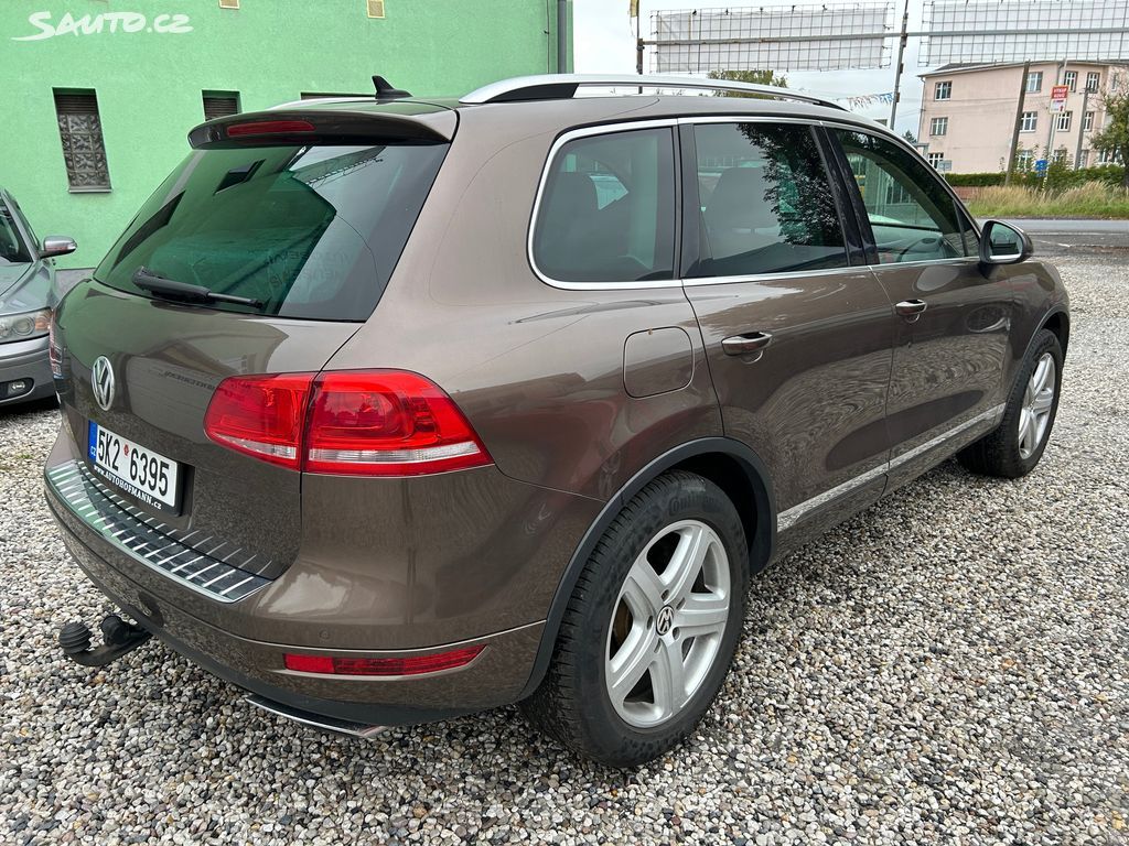Volkswagen Touareg, 3.0 TDi 180KW pěkný stav - fotka 5