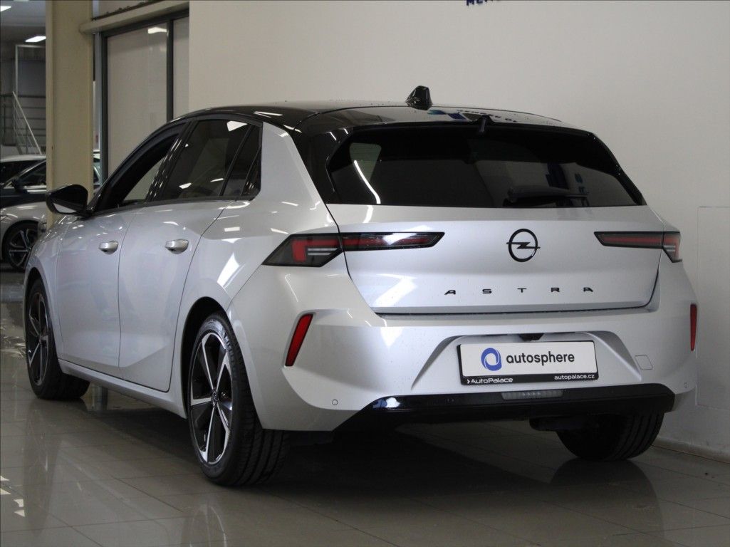 Opel Astra, 1,2 Turbo 130k. 8AT GS 19tkm. - fotka 3