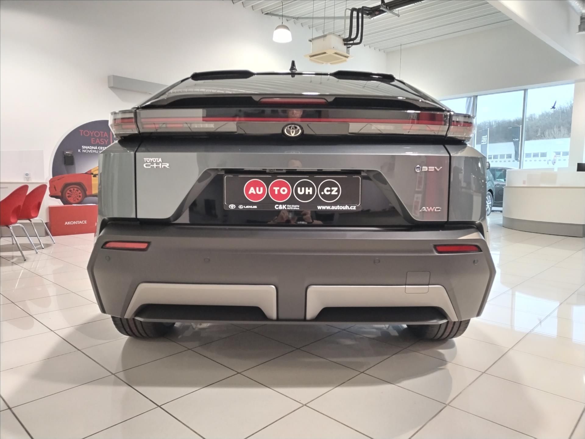 Toyota C-HR, BEV 77 kWh  AWD EXECUTIVE VIP - fotka 4