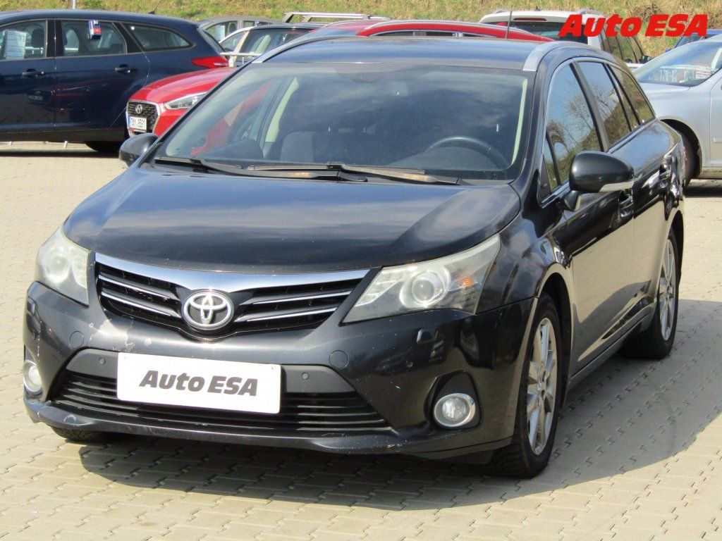 Toyota Avensis, 2.0 D4-D,1.maj,ČR,Navi - fotka 3
