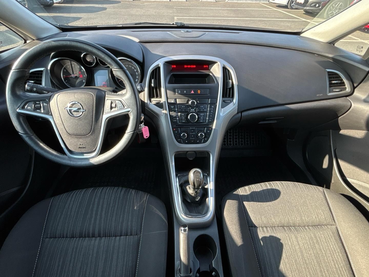 Opel Astra, 1.4 Turbo / 88 kW - fotka 5