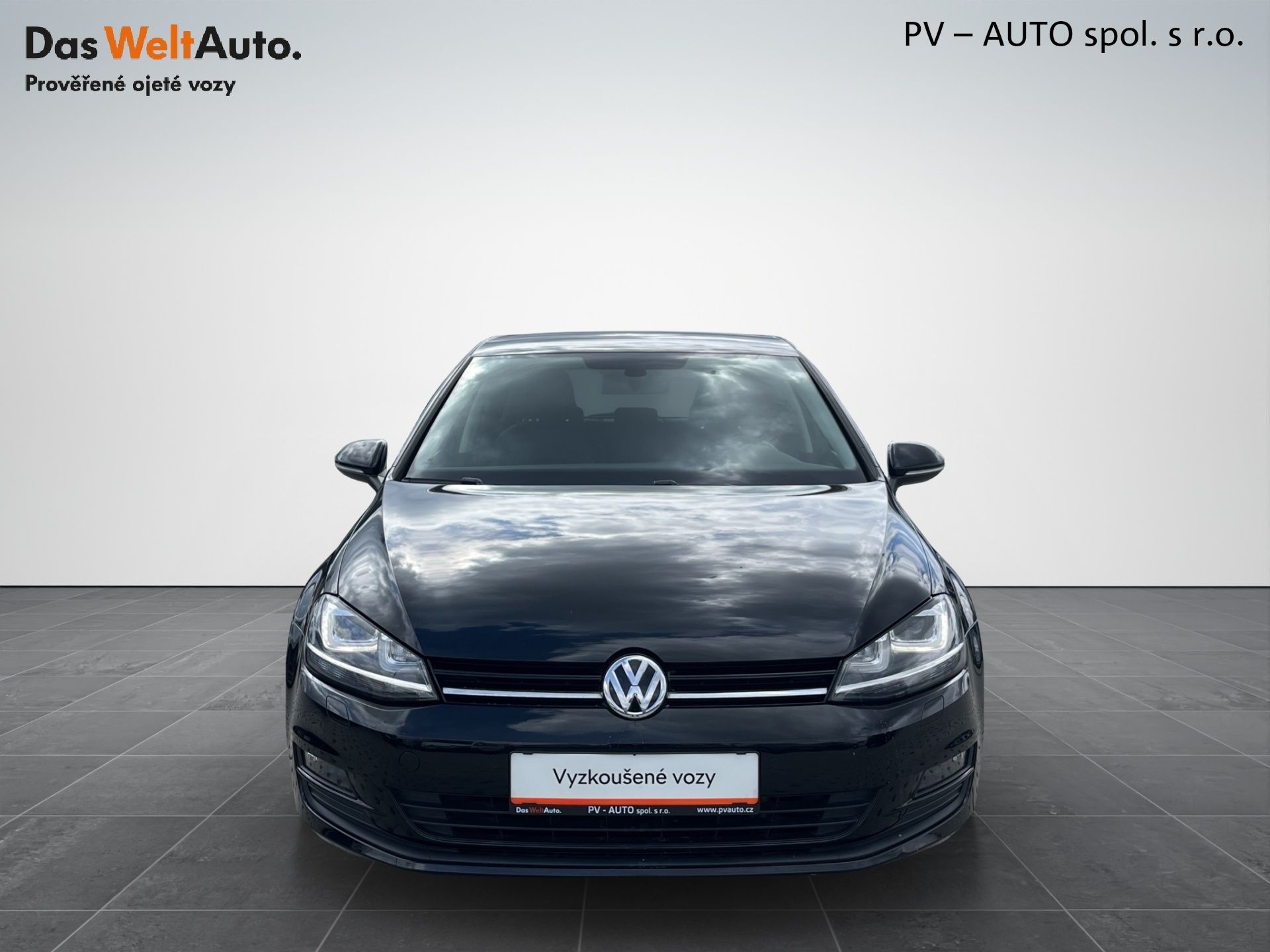 Volkswagen Golf, 1.6 TDI 77 kW Comfortline - fotka 4