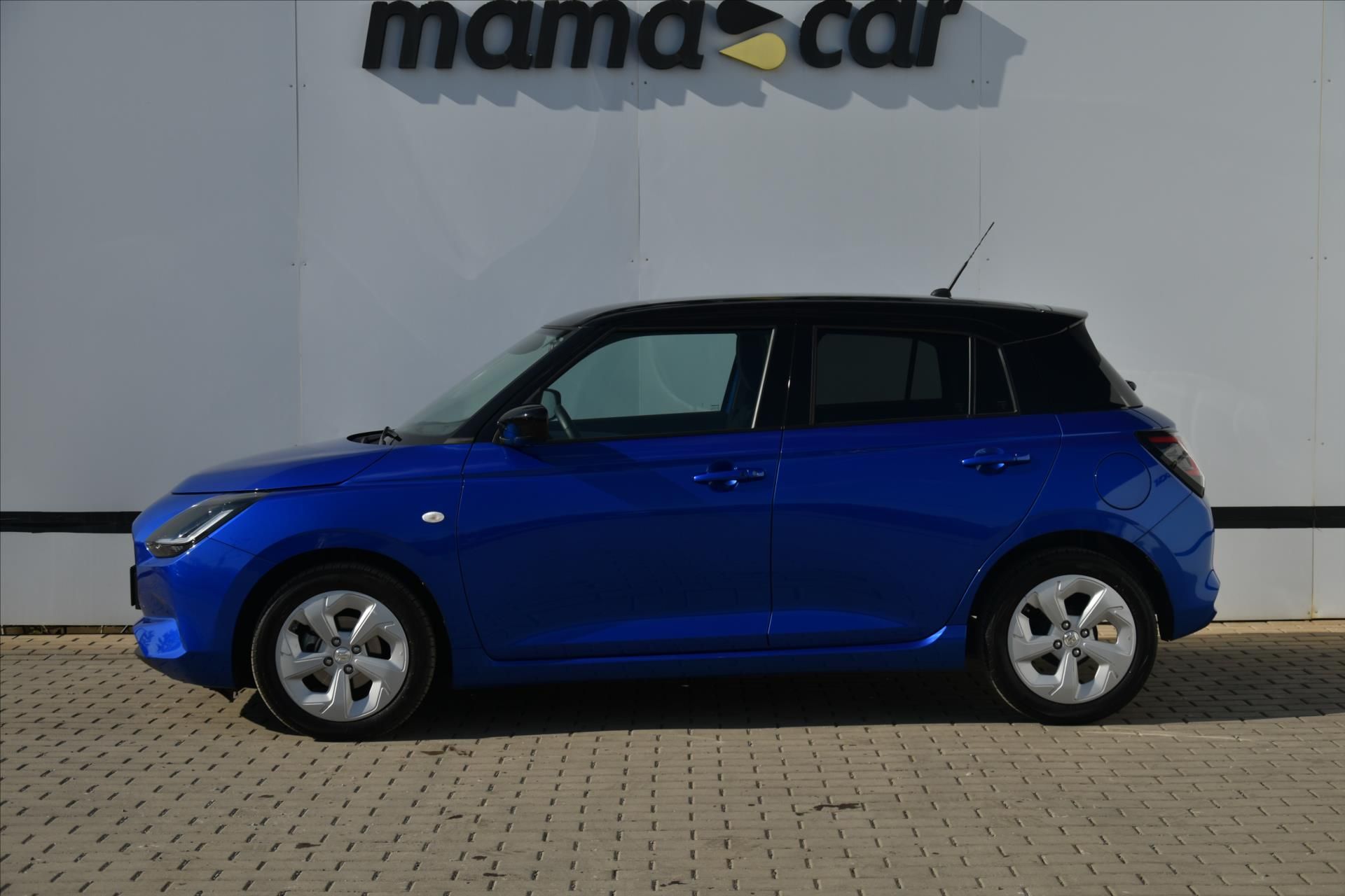 Suzuki Swift, 1.2 PREMIUM HYBRID ZÁRUKA 2/30 - fotka 4