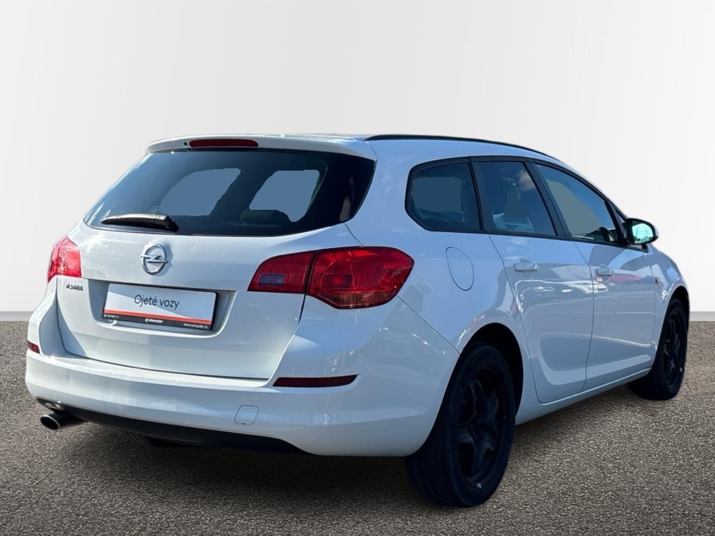 Opel Astra, 1.4 Turbo / 88 kW - fotka 2