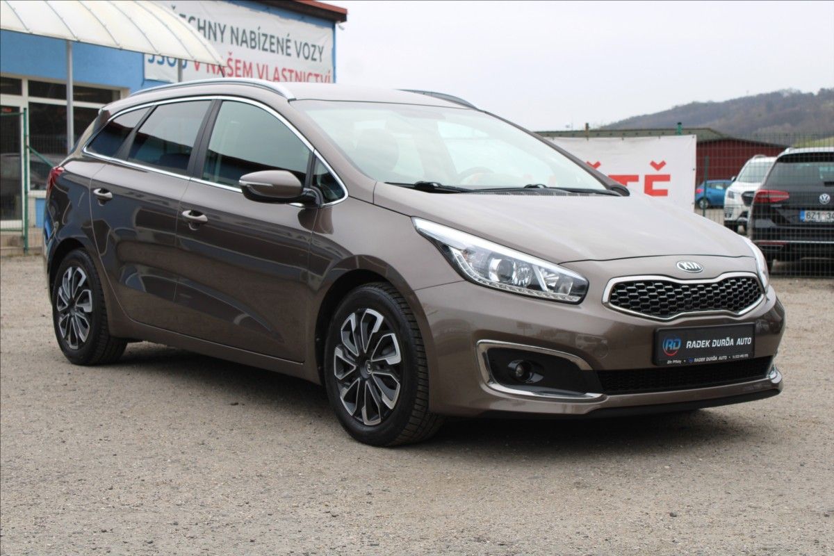 Kia Cee´d, 1,6 CRDi  ČR,COMFORT PLUS - fotka 3