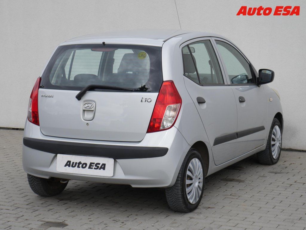 Hyundai i10, 1.1i,El.okna - fotka 4