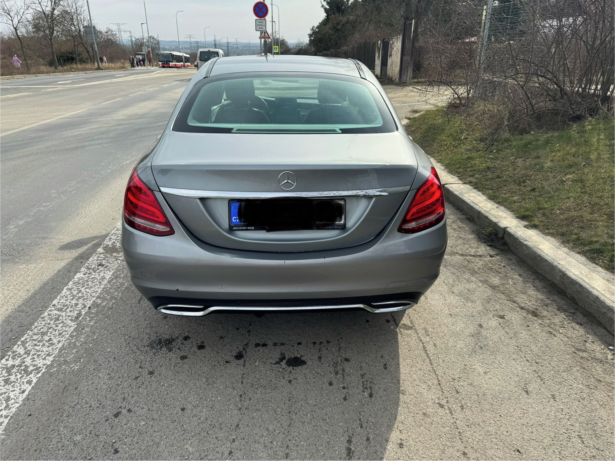 Mercedes-Benz Třídy C, nehavarováno - fotka 3