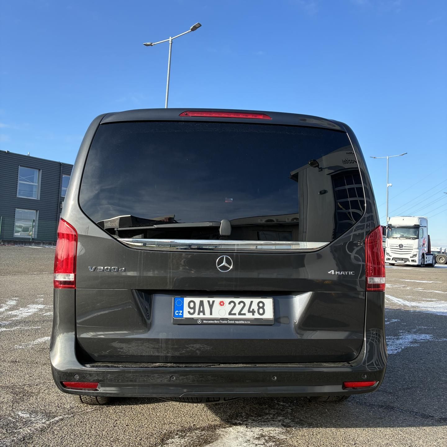 Mercedes-Benz Třídy V, V 300d/L 4MATIC - fotka 5
