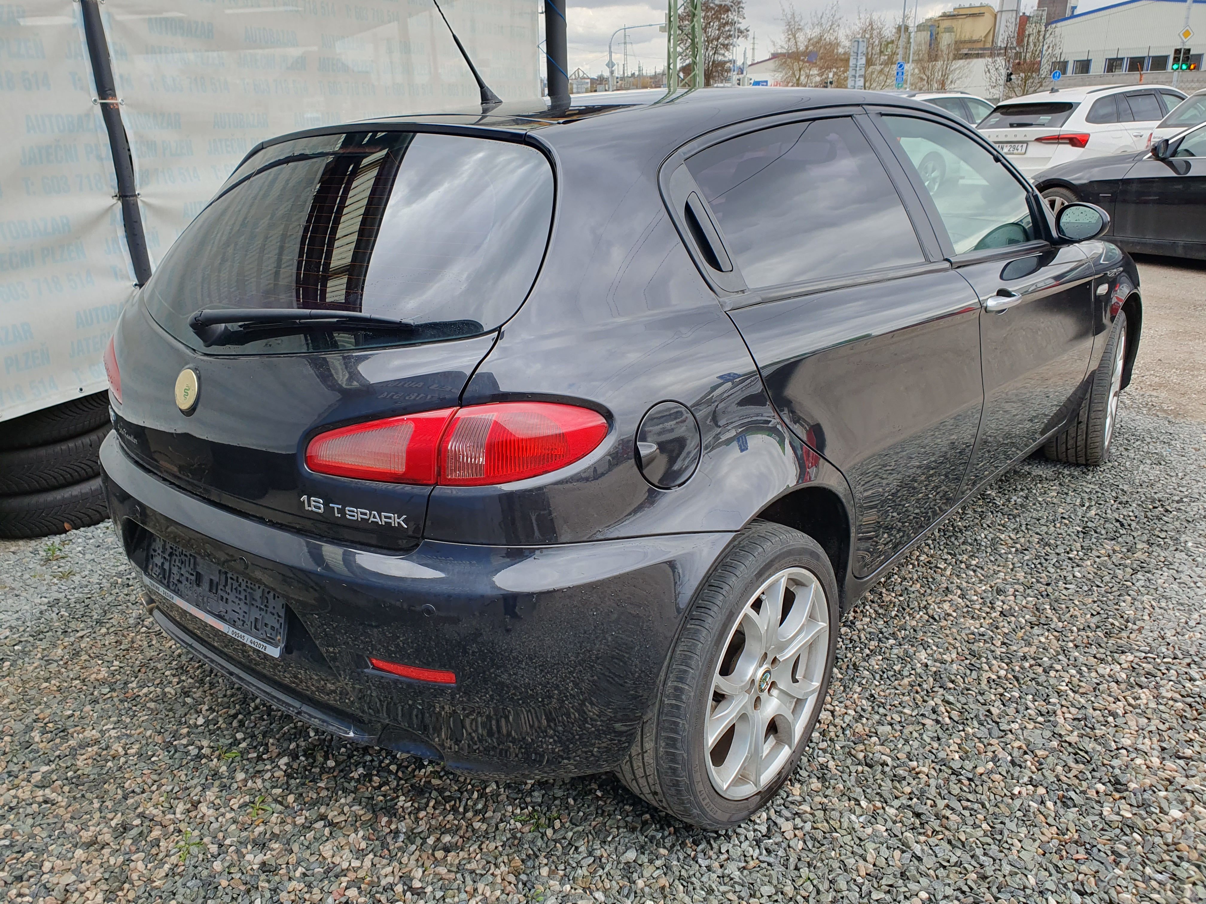 Alfa Romeo 147, 1.6 í 88 KW - fotka 3