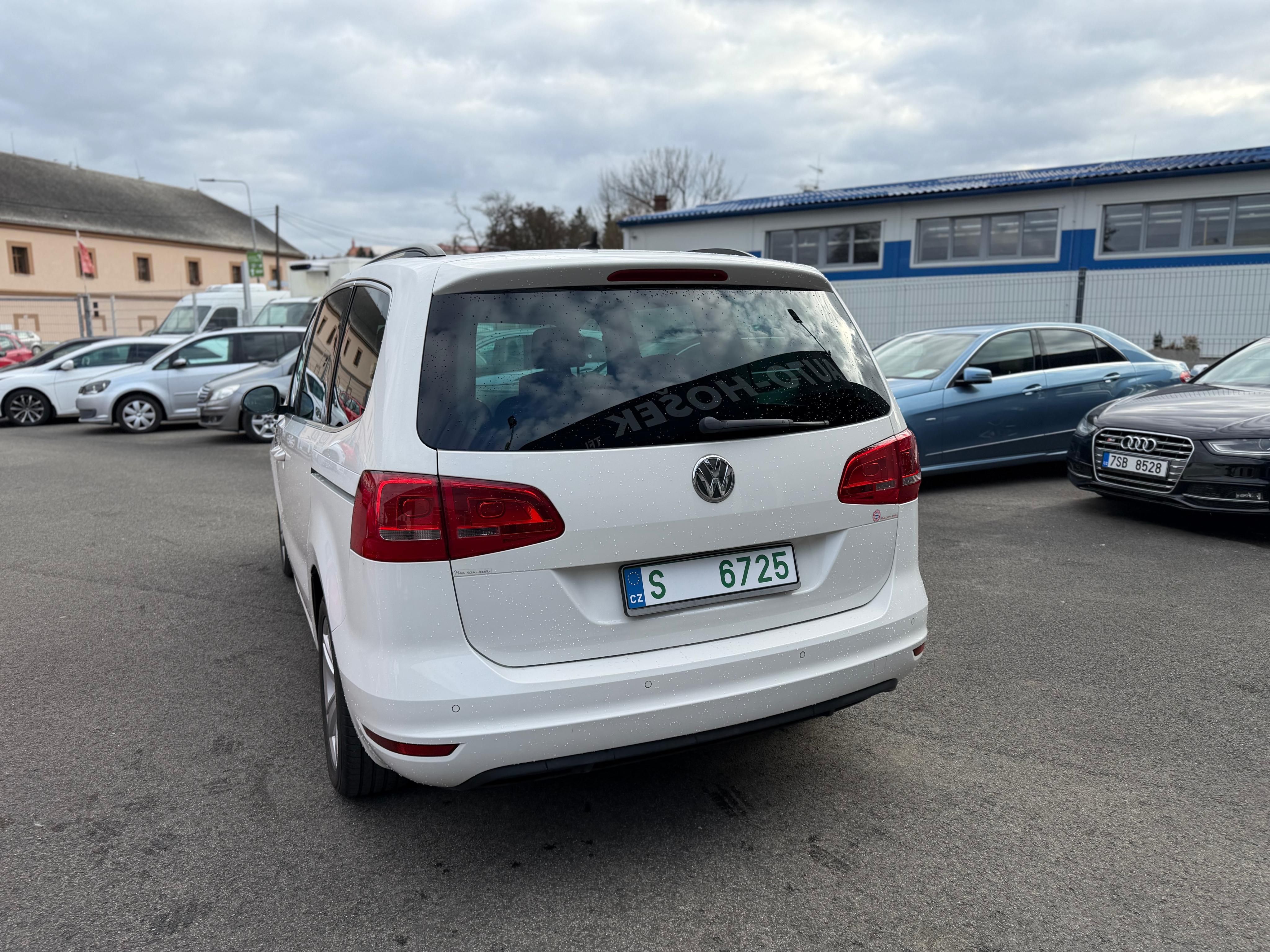 Volkswagen Sharan, 2.0 TDI, 130kw, el. dveře. Taž - fotka 2