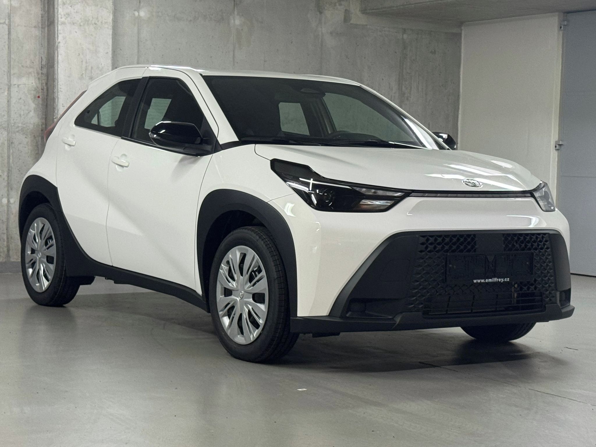 Toyota Aygo, Active 1.5 Hybrid 116k - fotka 3