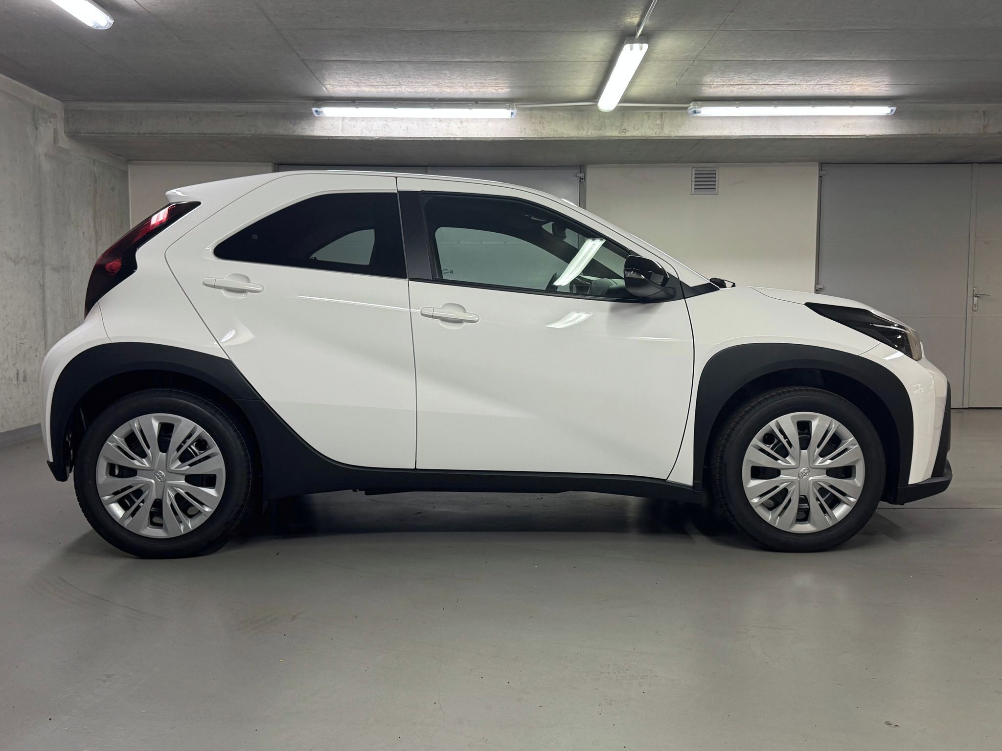 Toyota Aygo, Active 1.5 Hybrid 116k - fotka 4