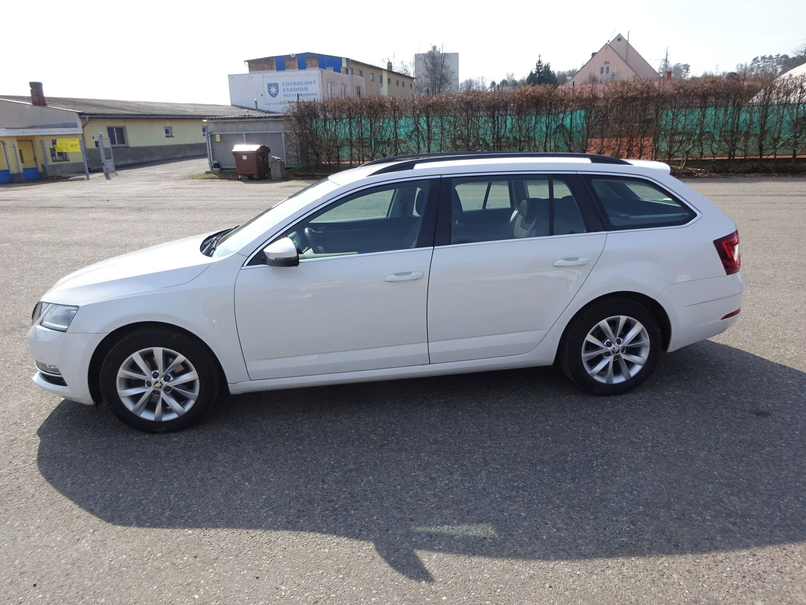 Škoda Octavia, 2.0 TDI (110 KW) KOUPENO V ČR - fotka 2