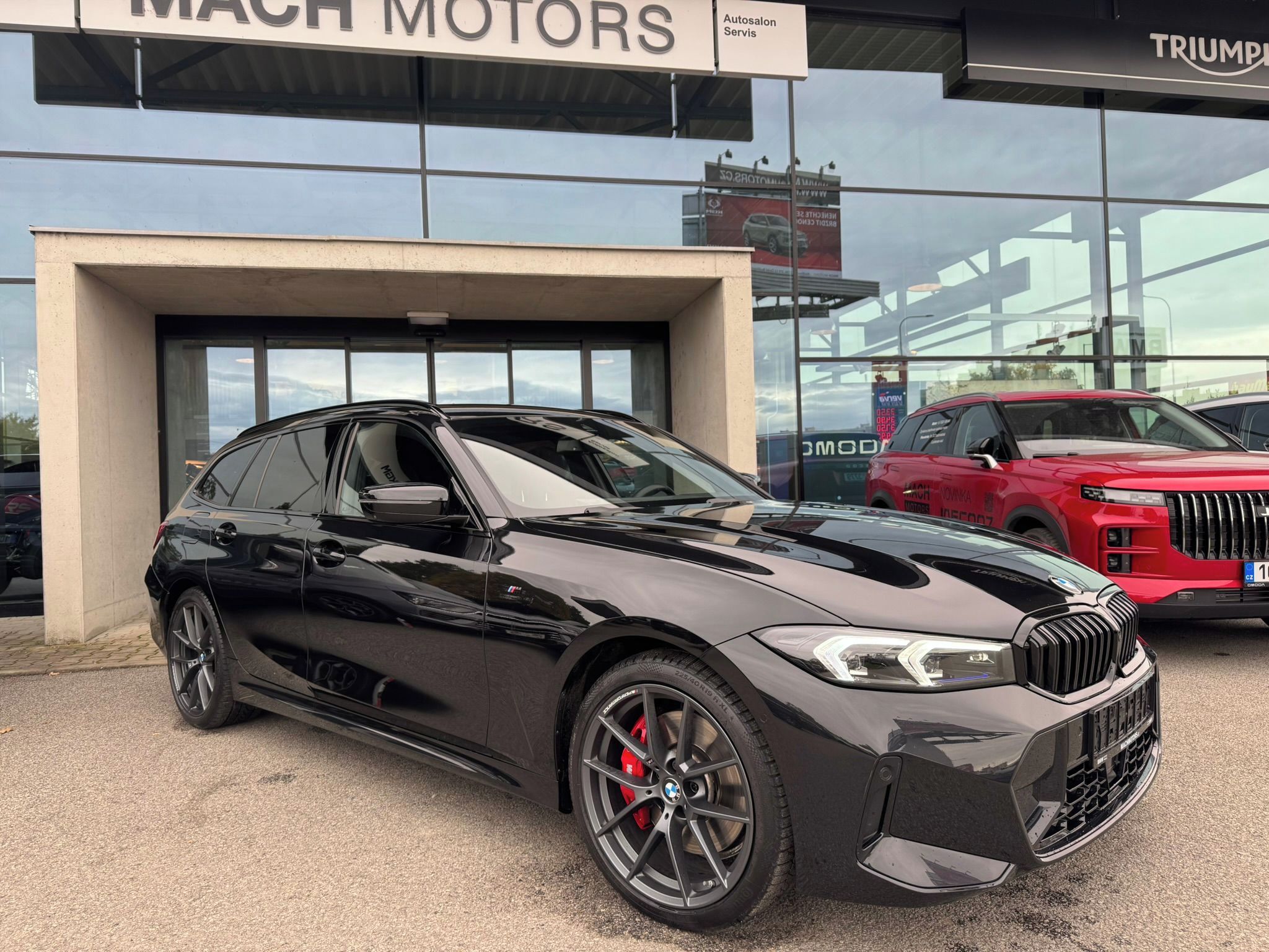 BMW Řada 3, 330d xDrive Touring - fotka 4