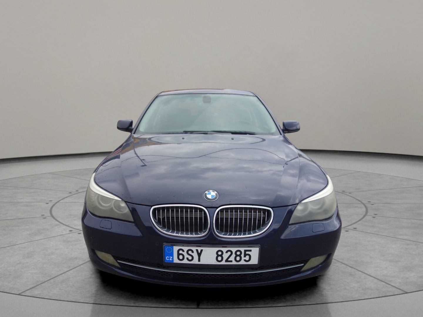 BMW Řada 5, 530d PĚKNÝ !!! SERV.KNIHA ! - fotka 4