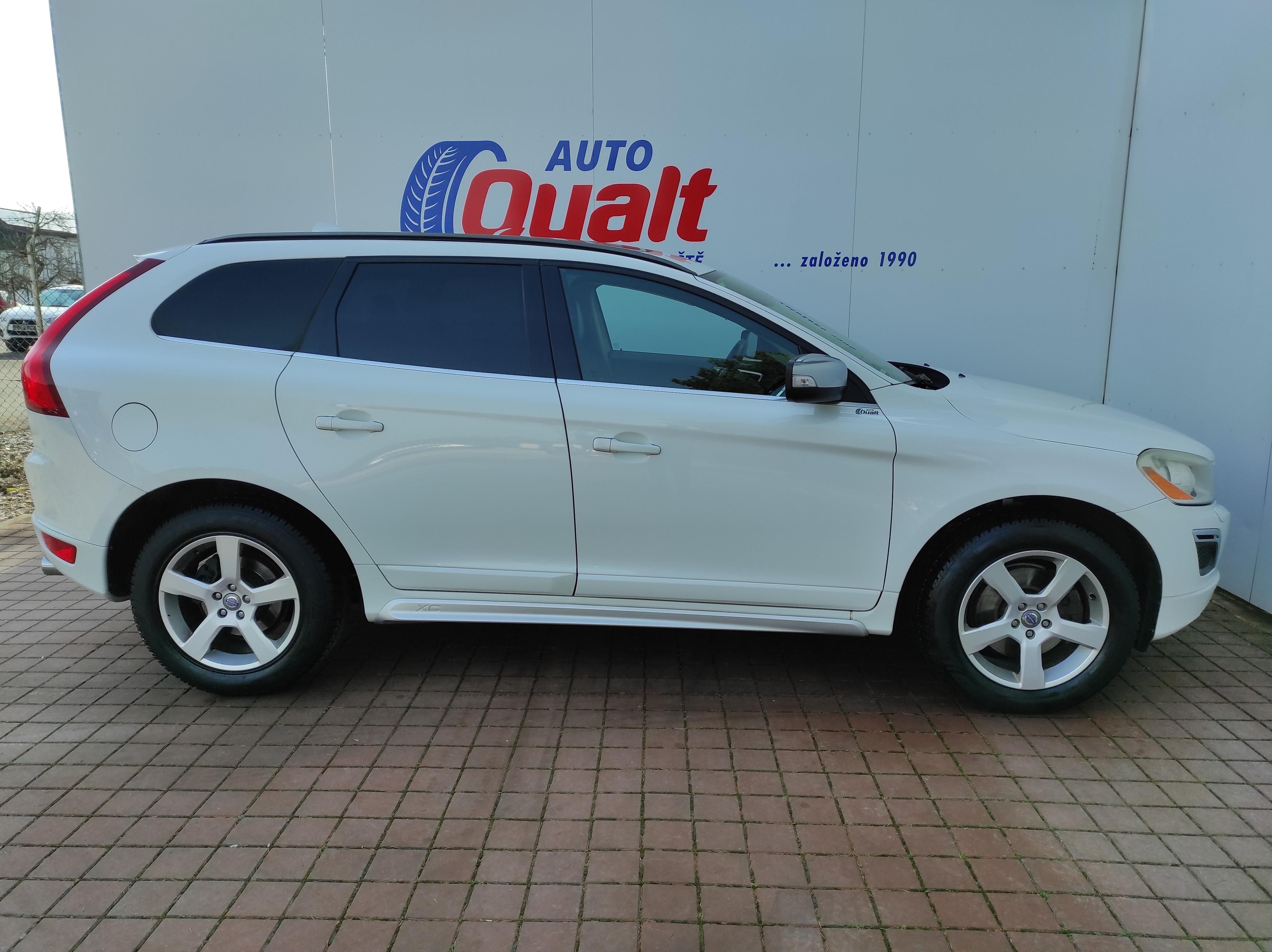 Volvo XC60, 2.4 D5 PANORAMA SERVIS VOLVO - fotka 4
