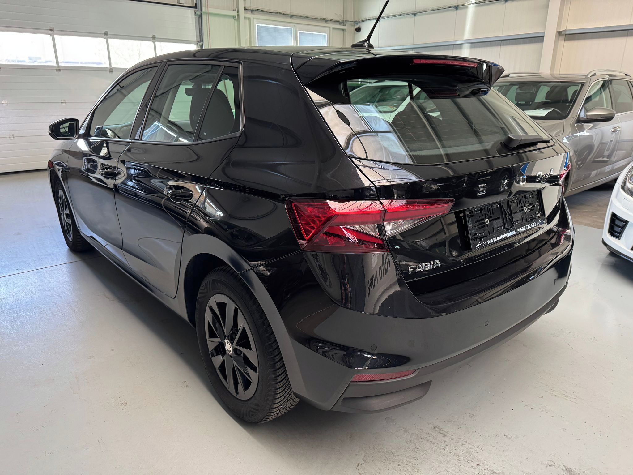 Škoda Fabia, 1.0 MPI Selection - fotka 4