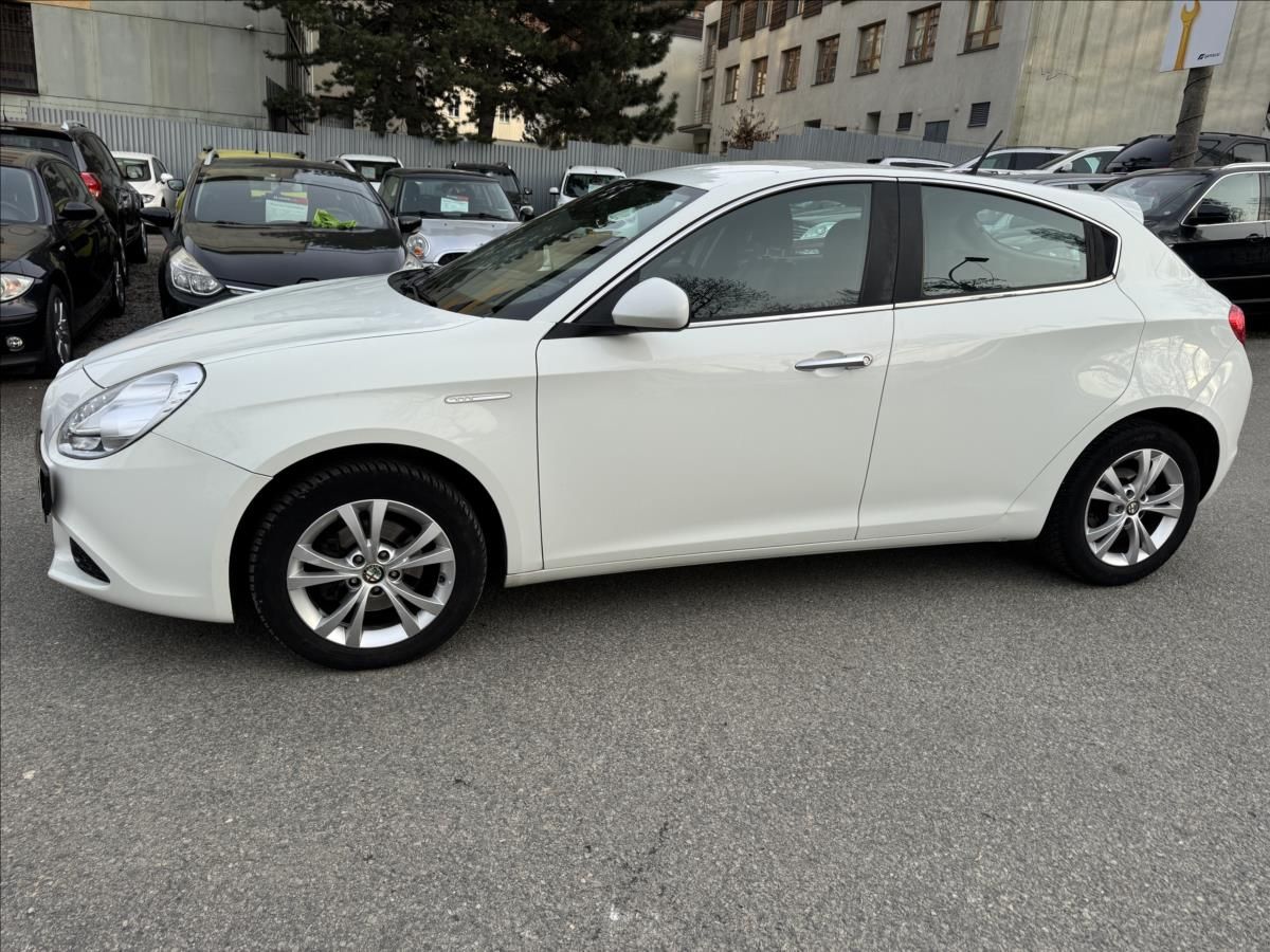 Alfa Romeo Giulietta, 1,4 NOVÉ ROZVODY.! - fotka 4