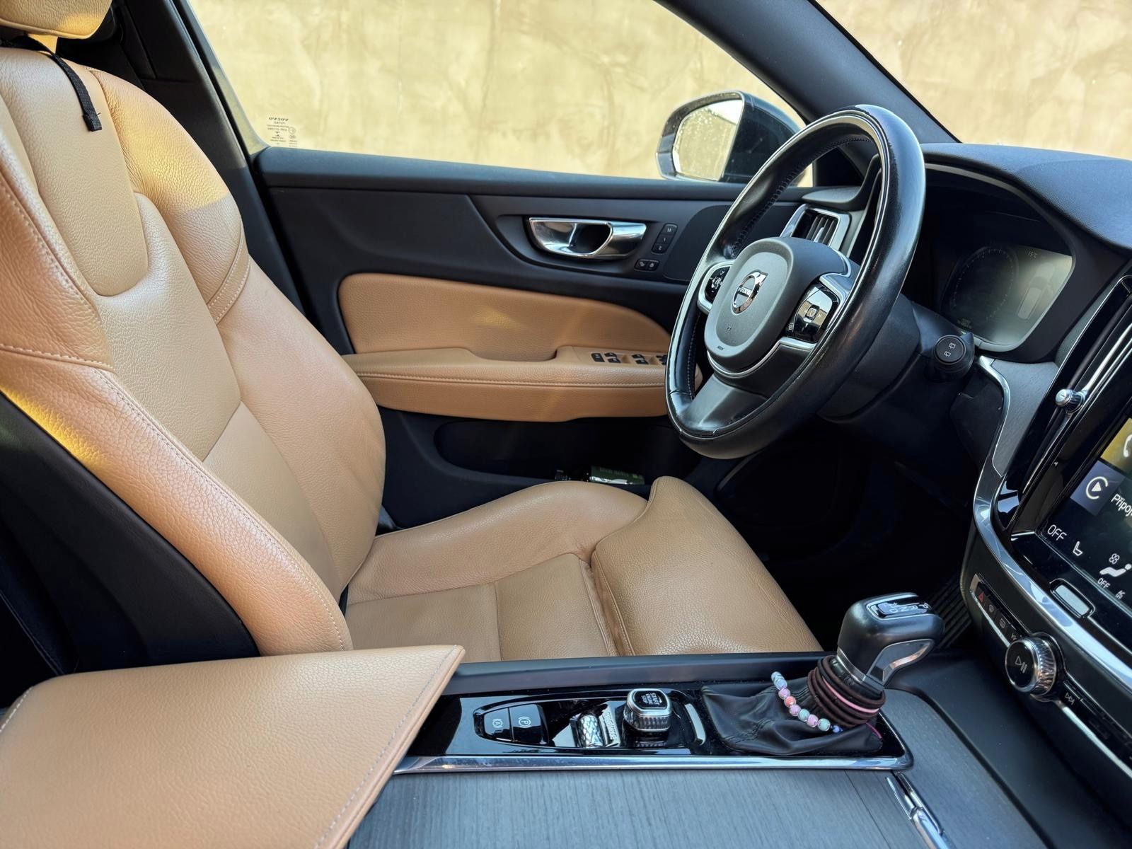 Volvo V60, Volvo V60 Inscription, 4x4 - fotka 4