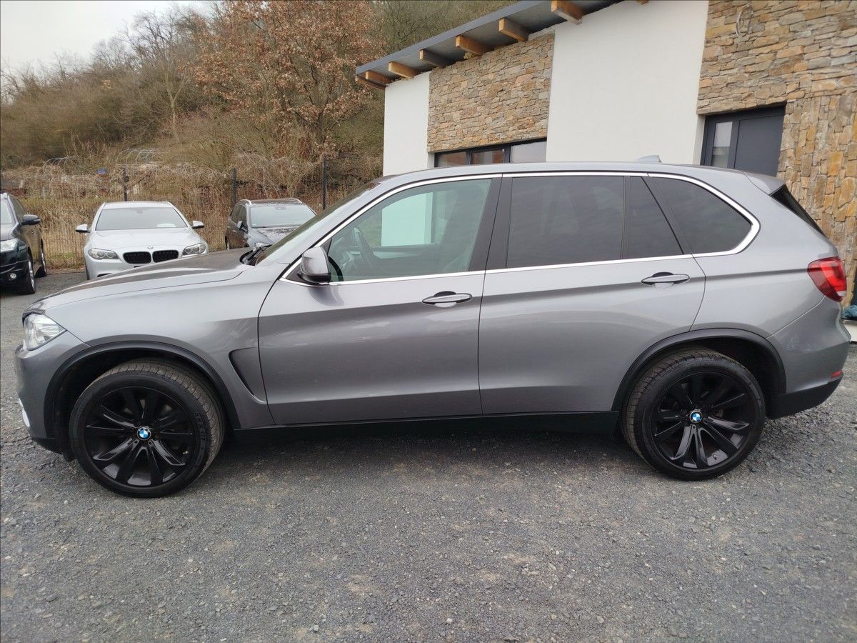 BMW X5, 3,0 xDrive30D/WEBASTO/TZ/HeadU - fotka 3