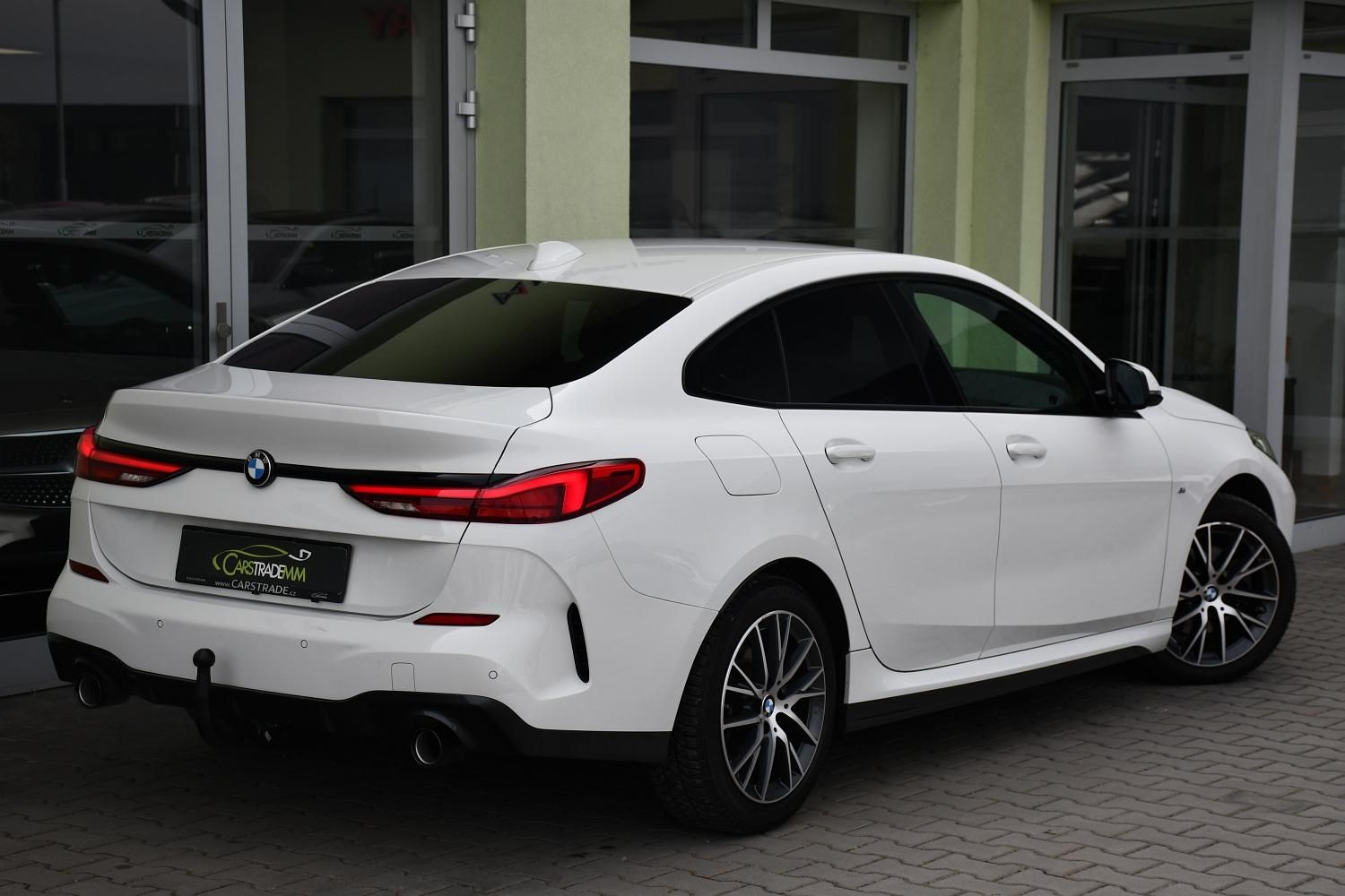 BMW Řada 2, 218d M-SPORT 1M ČR ACC - fotka 4