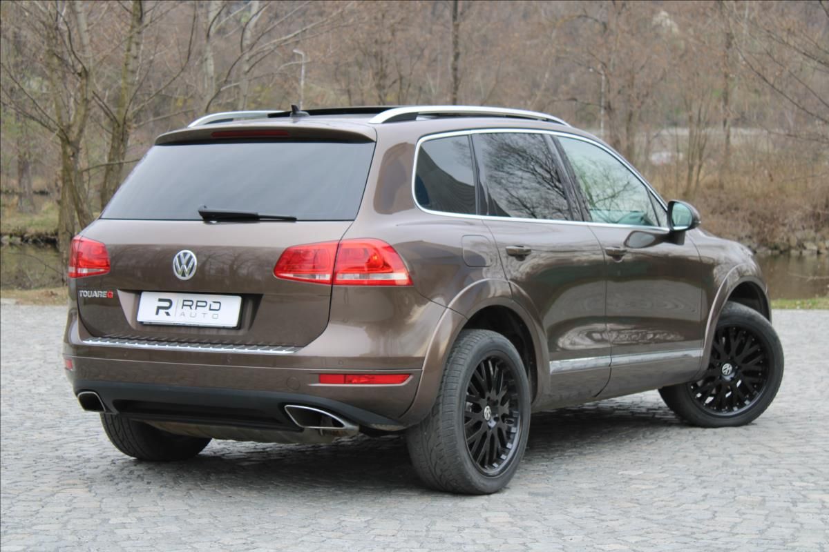 Volkswagen Touareg, 3.0 TDI V6/PANOR/TAŽNÉ/NEZ.TOP - fotka 2