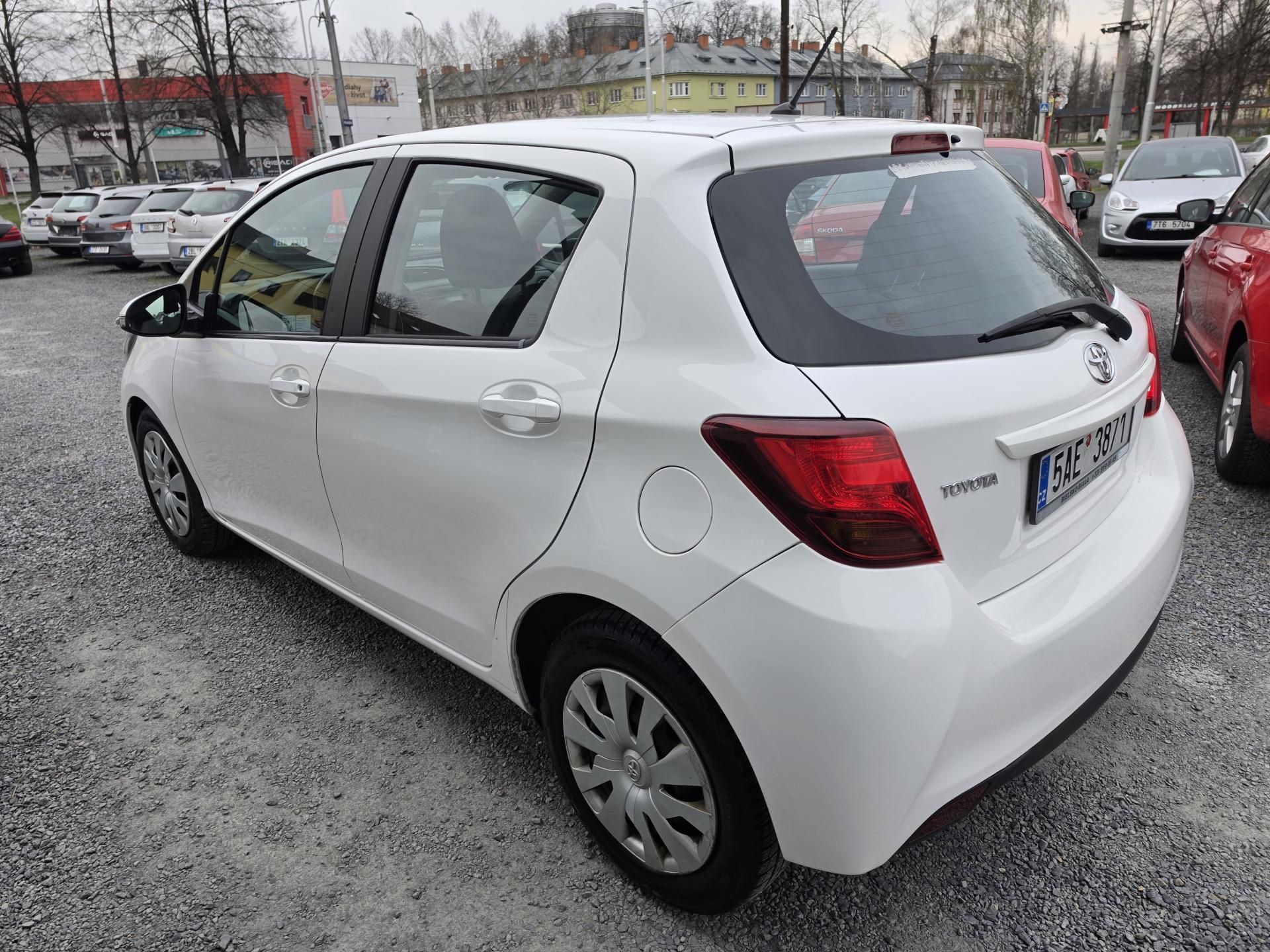 Toyota Yaris, 1.0 VVTi Klimatizace - fotka 3