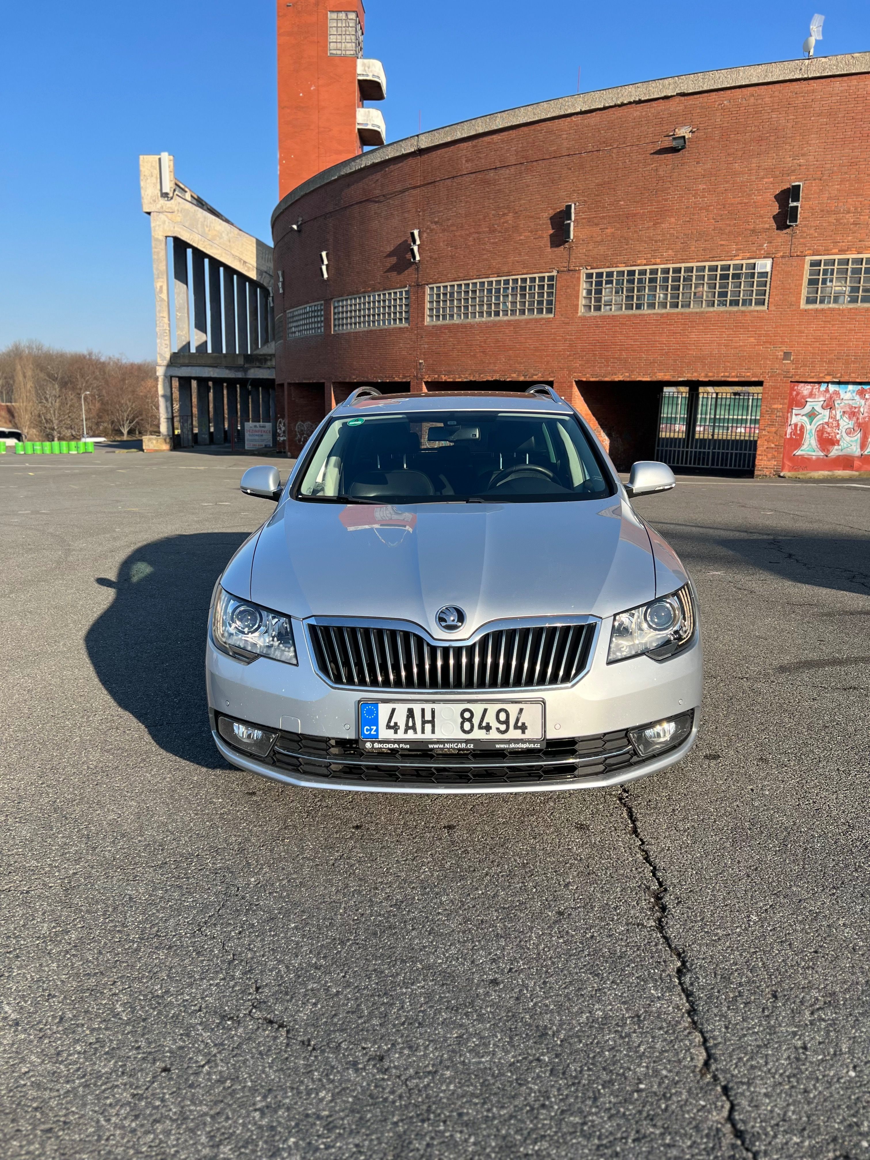 Škoda Superb, Škoda Superb 2.0TDI-SUPER STAV