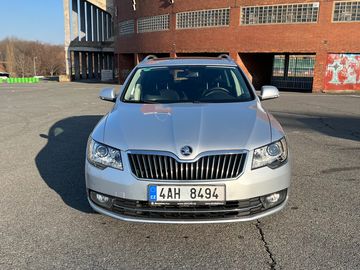 Škoda Superb 2.0TDI-SUPER STAV