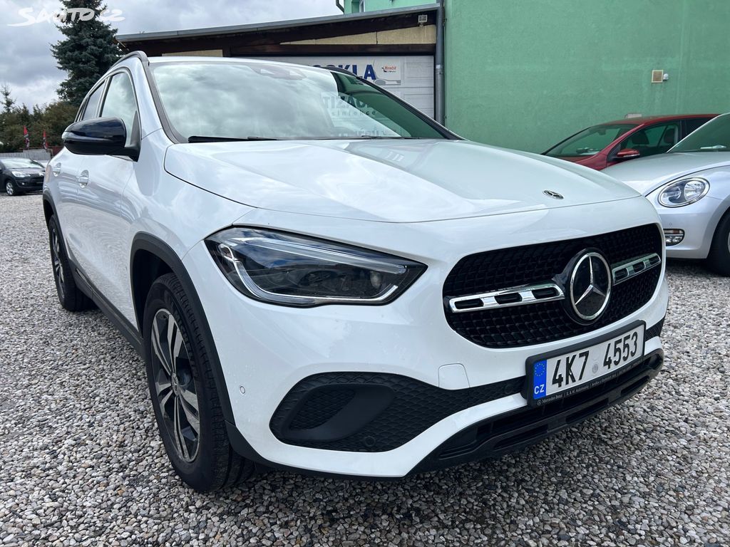 Mercedes-Benz GLA, 200 D 4matic koupeno ČR - fotka 3