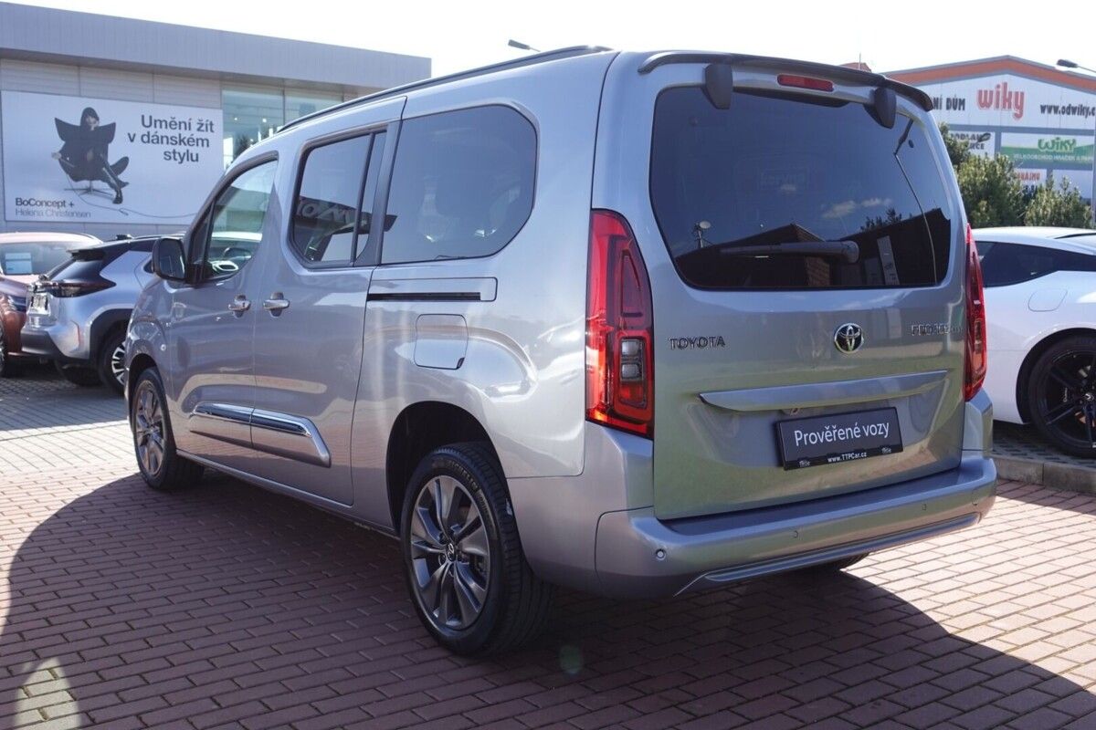 Toyota Proace City Verso, 1.5 D4-D 130 - 8 AT Family 7S - fotka 6