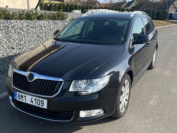3.6 V6