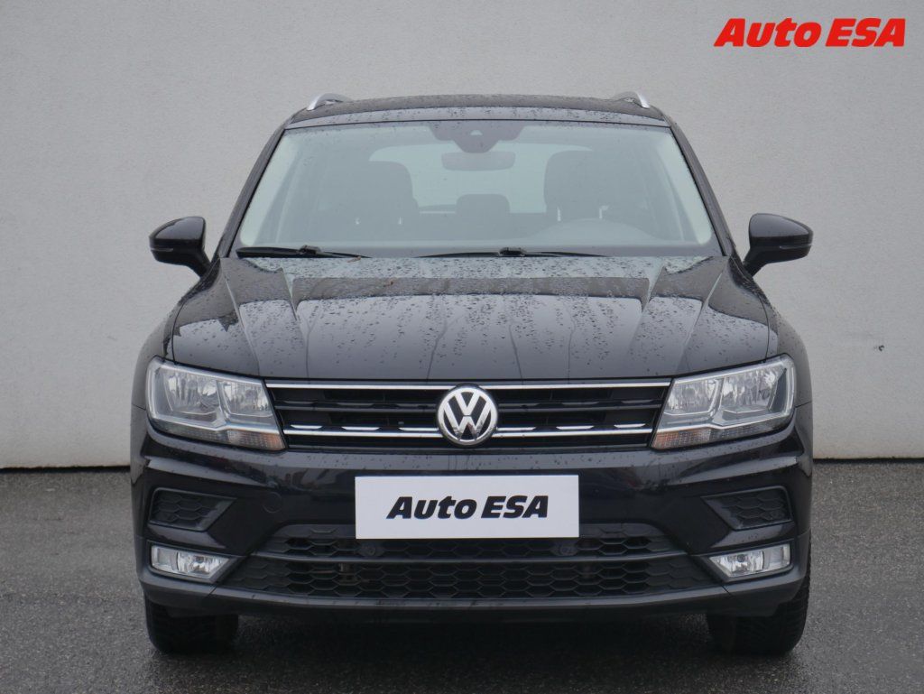 Volkswagen Tiguan, 2.0 TDi 4x4,2.maj,ČR,DSG - fotka 2