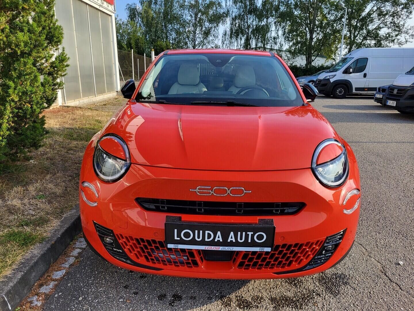 Fiat 600, La Prima MHEV eDCT 1.2 Turbo H - fotka 3