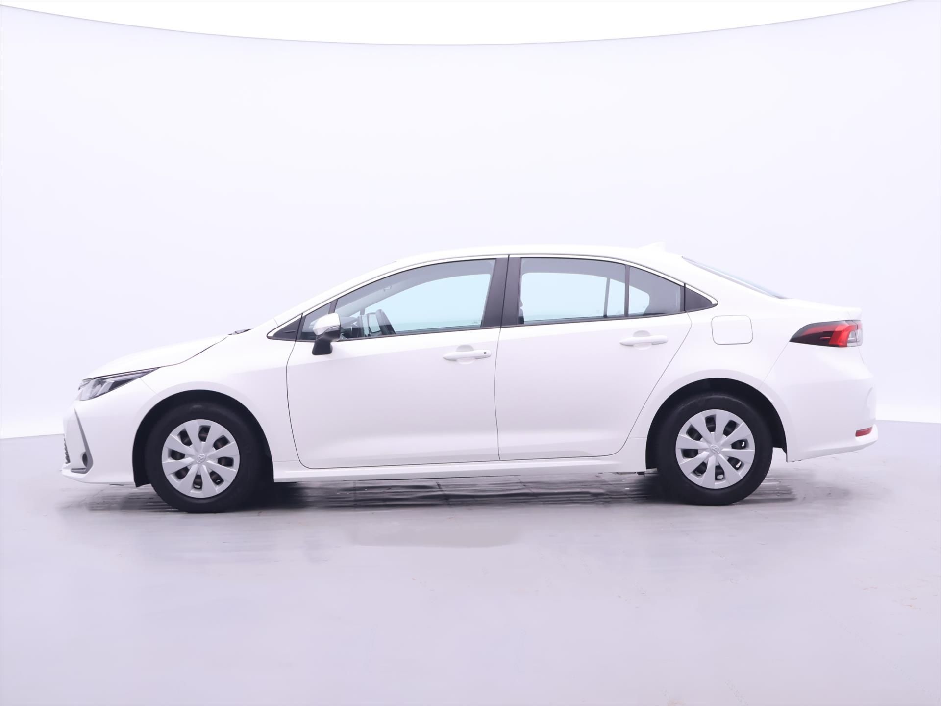Toyota Corolla, 1,8 HB Active Aut. DPH CZ 1.Ma - fotka 4