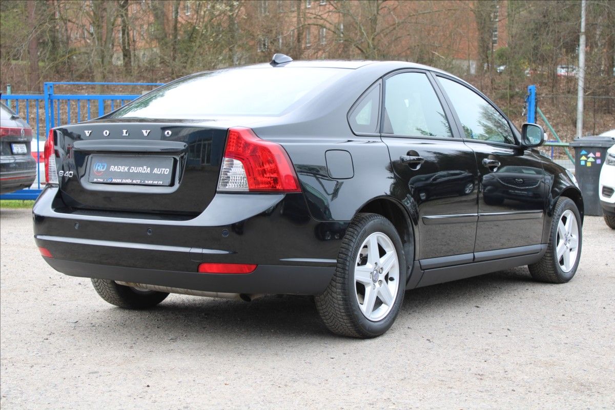 Volvo S40, 2,4 i  NOVÉ V ČR,SERVIS VOLVO - fotka 5