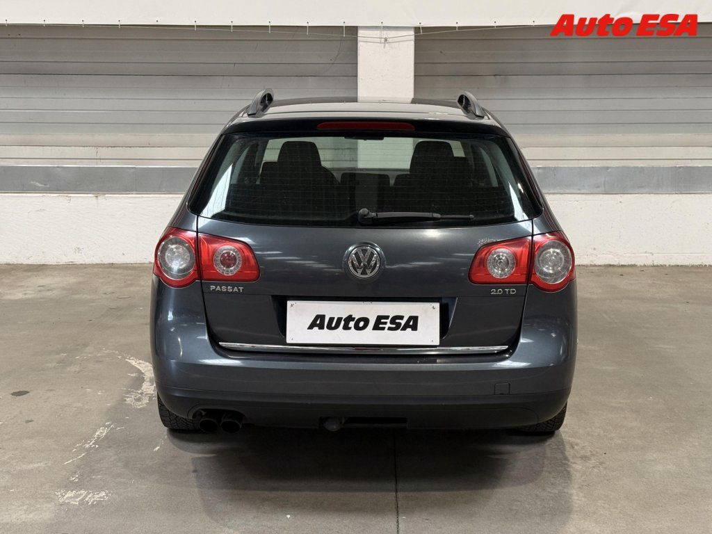 Volkswagen Passat, 2.0 TDI,ČR,AC,xenon - fotka 5