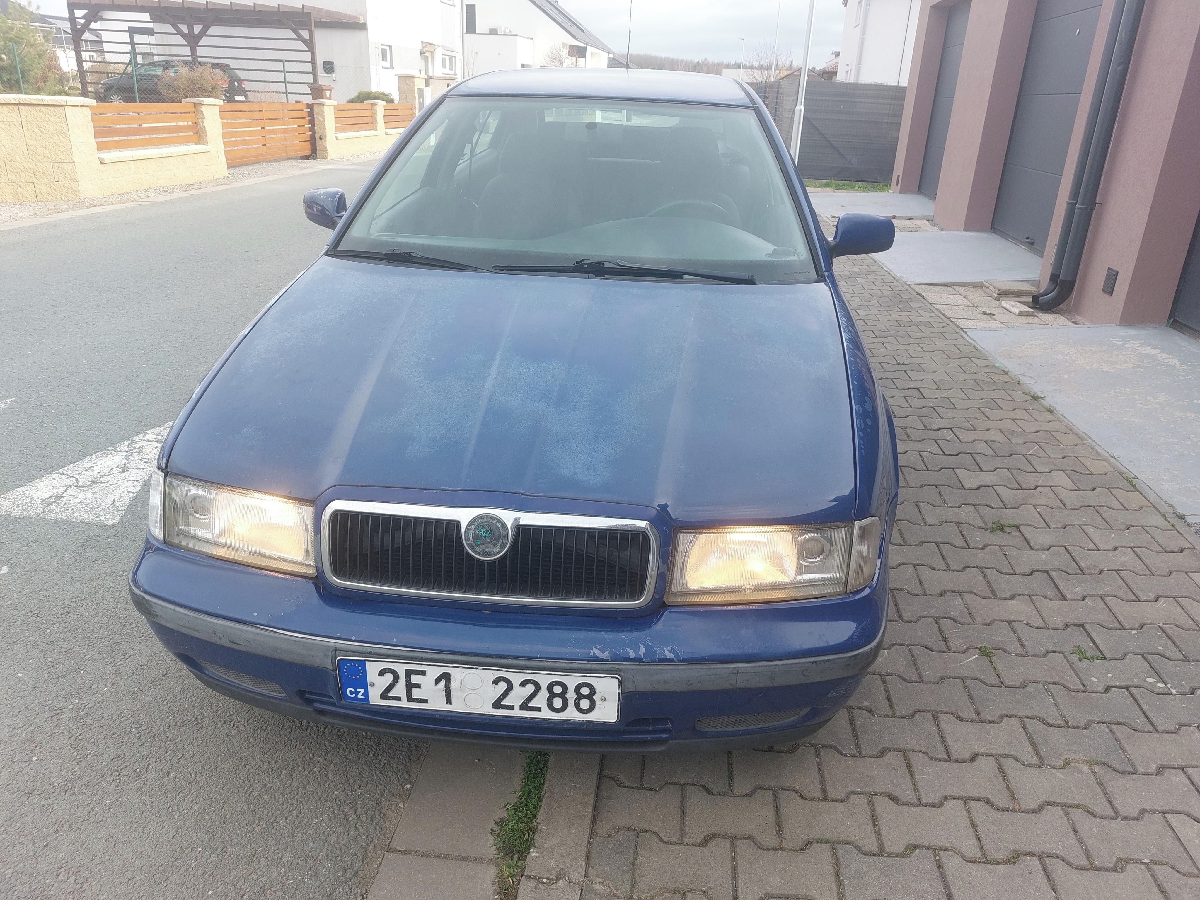 Škoda Octavia, 1,6 - fotka 2