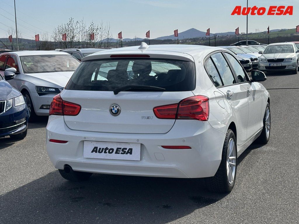 BMW Řada 1, 1.5i 1161,Klima - fotka 6
