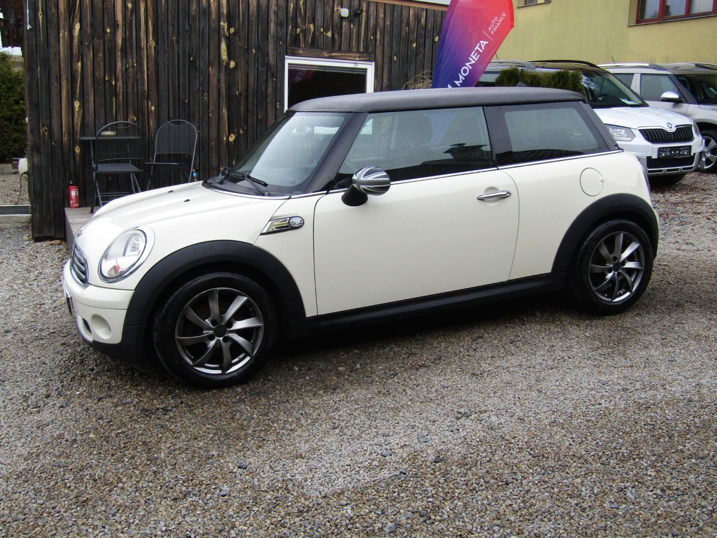 Mini One, 1.4 16v 55kW  NOVÁ SPOJKA - fotka 2