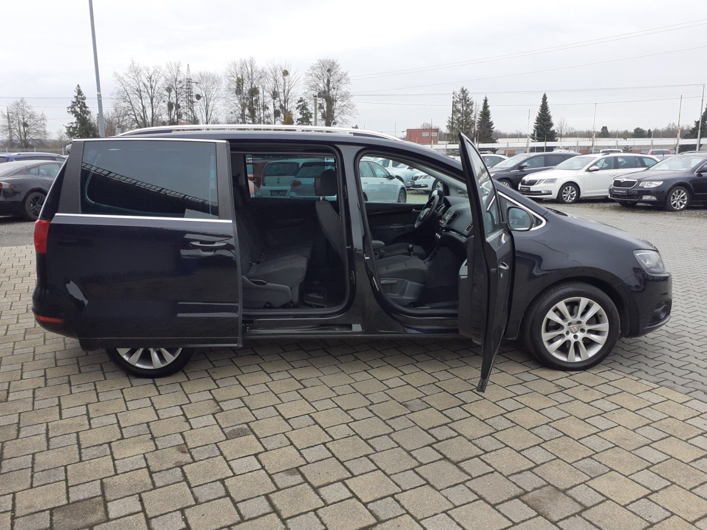 Seat Alhambra, 2.0 TDi 4x4 7.MÍST - fotka 4