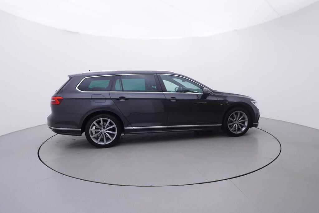 Volkswagen Passat, 2.0 TDI 140 kW - fotka 6